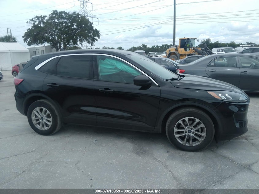 VIN 1FMCU0G67NUB31448 2022 FORD ESCAPE SE