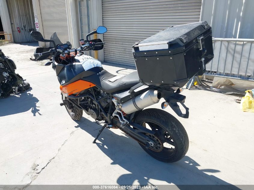 2010 KTM 990SUPERMOTO VBKVS94099M965152