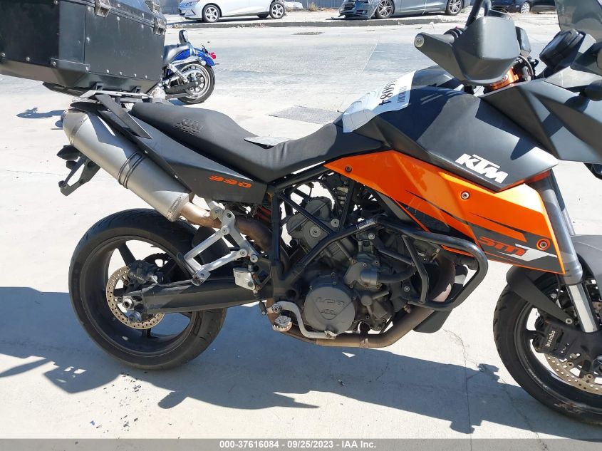 2010 KTM 990SUPERMOTO VBKVS94099M965152