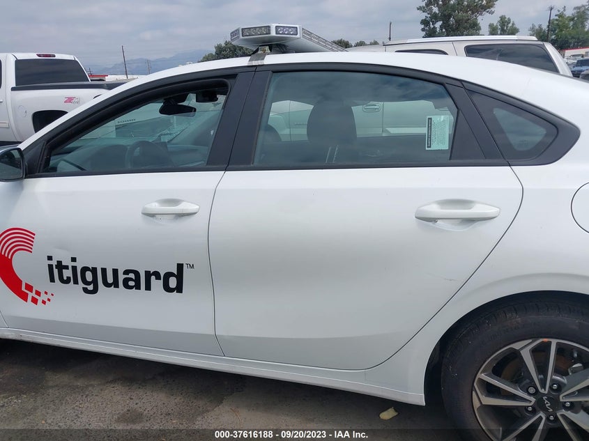 VIN 3KPF24AD8PE617550 2023 KIA FORTE LX/LXS