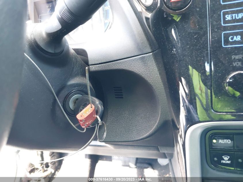 2019 TOYOTA COROLLA SE - 5YFBURHEXKP924102