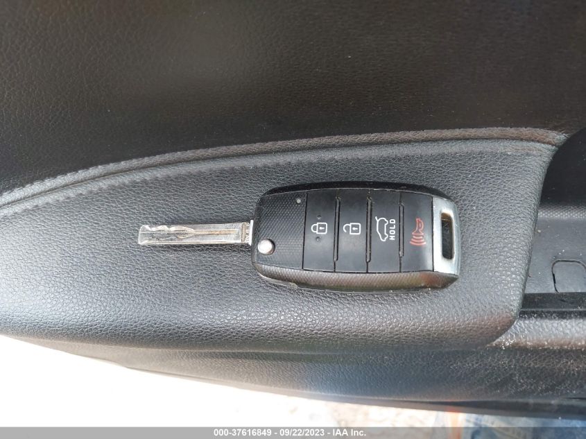 2015 KIA SPORTAGE LX - KNDPB3AC3F7761642