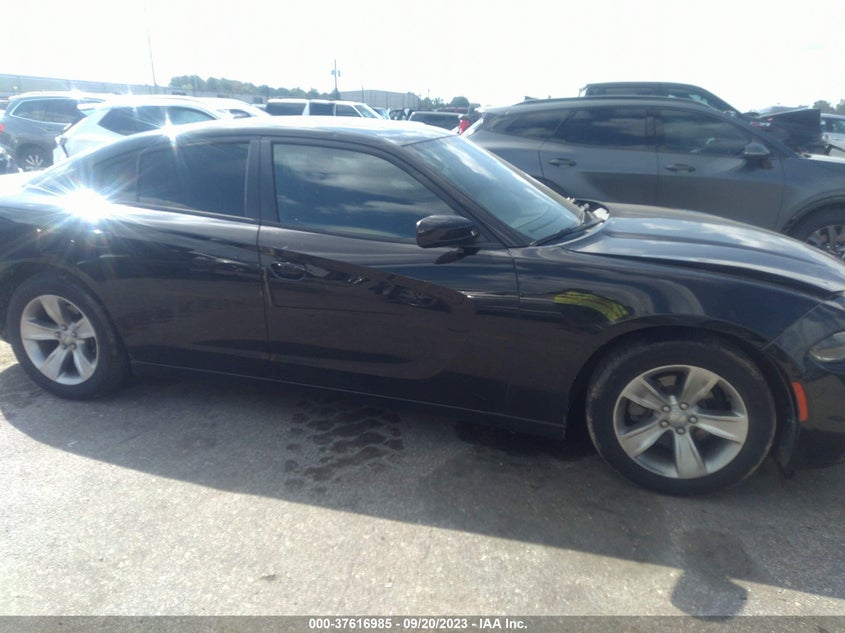 VIN 2C3CDXHG5JH175860 2018 DODGE CHARGER SXT PLUS