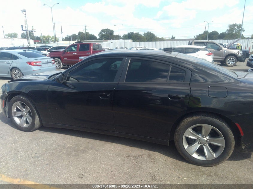 VIN 2C3CDXHG5JH175860 2018 DODGE CHARGER SXT PLUS