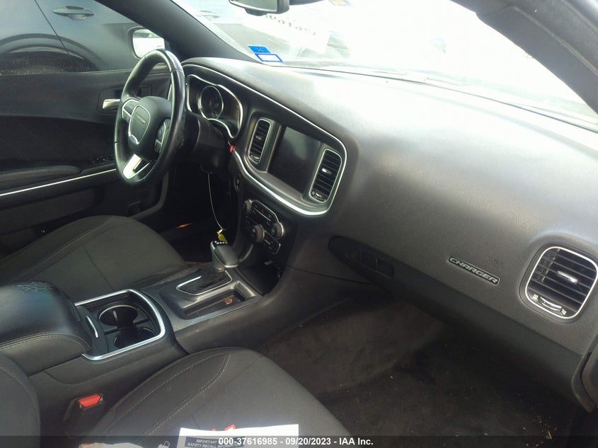 VIN 2C3CDXHG5JH175860 2018 DODGE CHARGER SXT PLUS