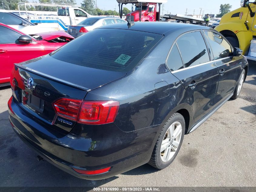 2013 VOLKSWAGEN JETTA SEDAN HYBRID SEL - 3VW637AJ7DM305402