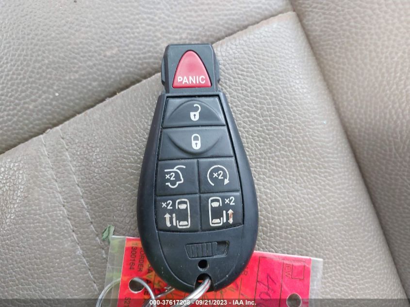 2015 CHRYSLER TOWN & COUNTRY TOURING - 2C4RC1BG7FR740691