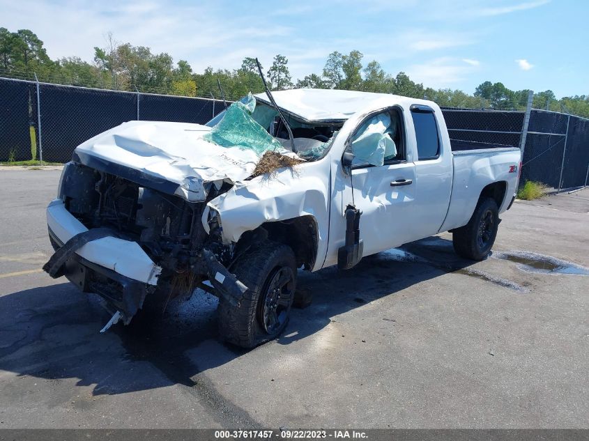 2013 CHEVROLET SILVERADO 1500 LT - 1GCRKSE70DZ338969