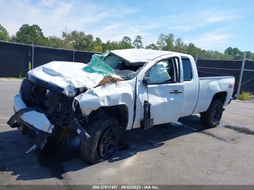 2013 CHEVROLET SILVERADO 1500 LT - 1GCRKSE70DZ338969