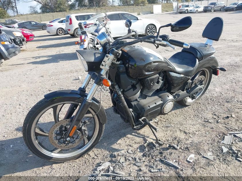 2012 VICTORY MOTORCYCLES VEGAS 8-BALL 5VPGA36N8C3010490