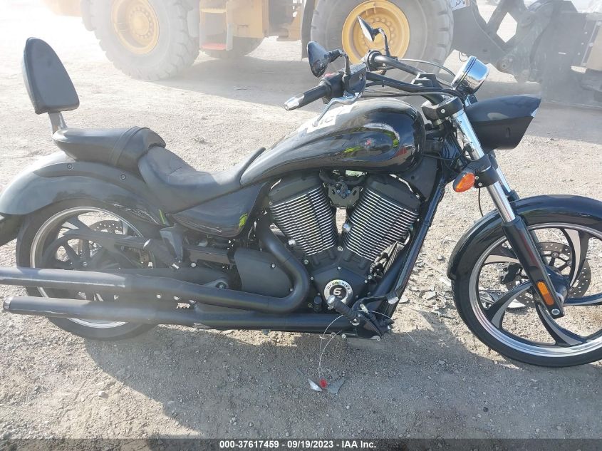 2012 VICTORY MOTORCYCLES VEGAS 8-BALL 5VPGA36N8C3010490
