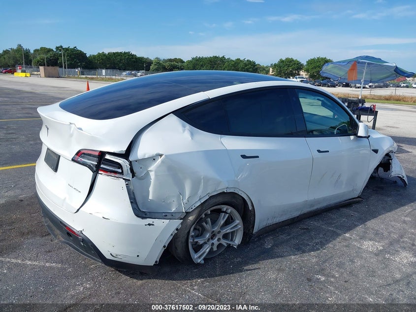 VIN 5YJYGDEE5MF066223 2021 TESLA MODEL Y LONG RANGE