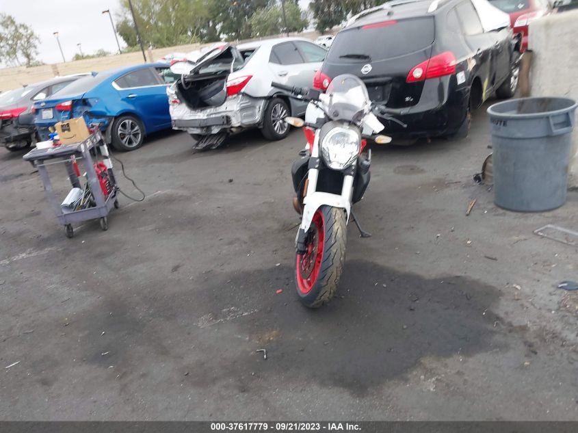 2016 DUCATI MONSTER 821 ZDM1RBTS1GB022143