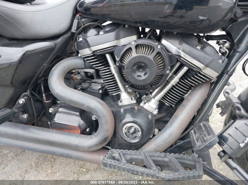 2018 HARLEY-DAVIDSON FLHRXS 1HD1KVC18JB615898