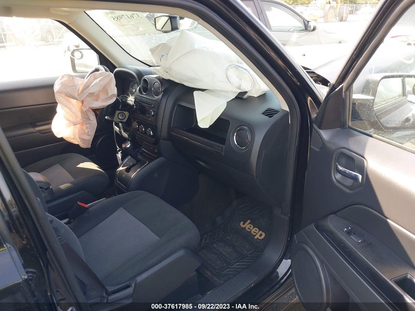 VIN 1C4NJRFB1HD104453 2017 JEEP PATRIOT LATITUDE