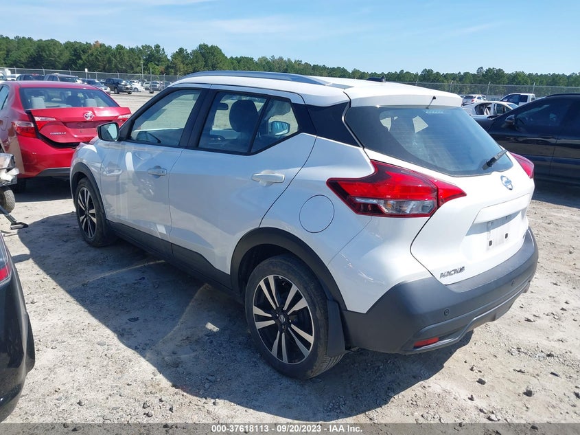 VIN 3N1CP5CU5JL535546 2018 NISSAN KICKS SV