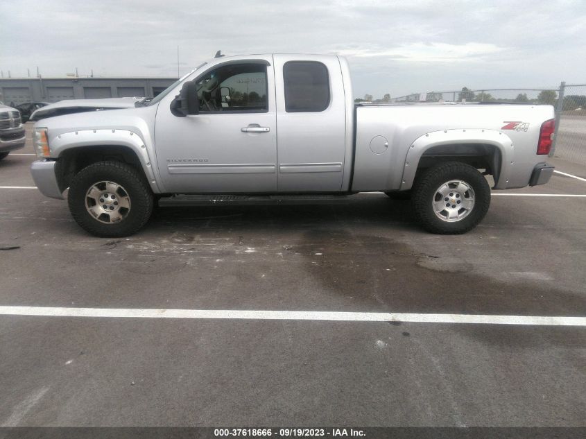 2013 CHEVROLET SILVERADO 1500 LT - 1GCRKSE74DZ353006