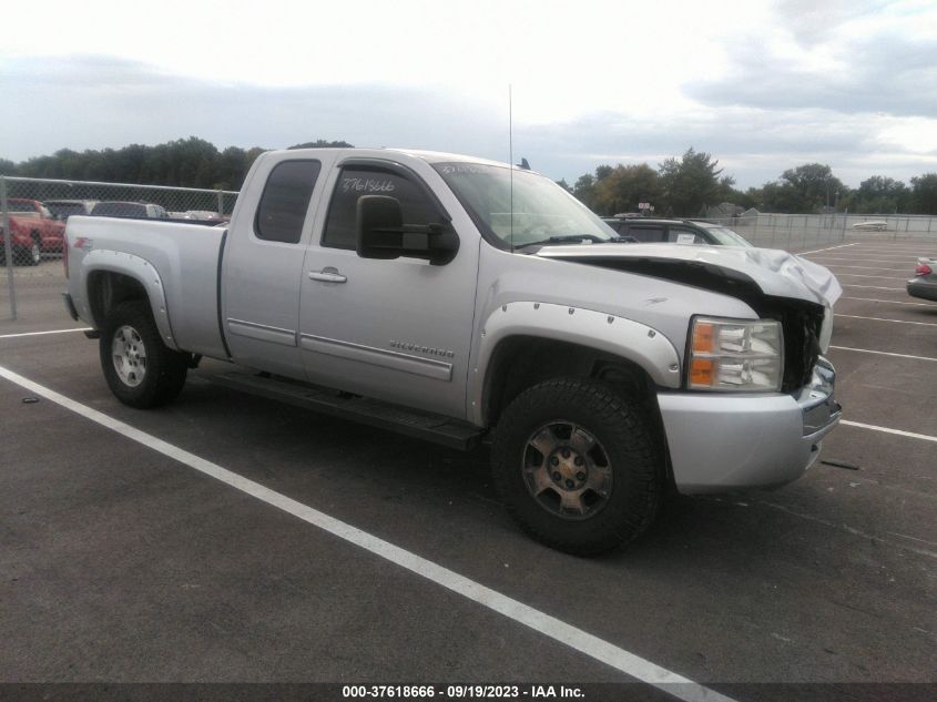 2013 CHEVROLET SILVERADO 1500 LT - 1GCRKSE74DZ353006