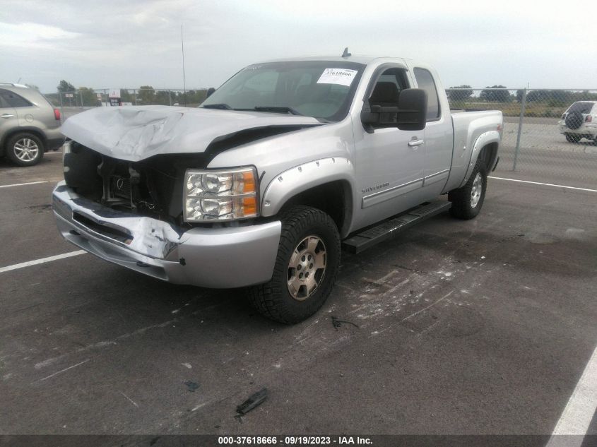 2013 CHEVROLET SILVERADO 1500 LT - 1GCRKSE74DZ353006