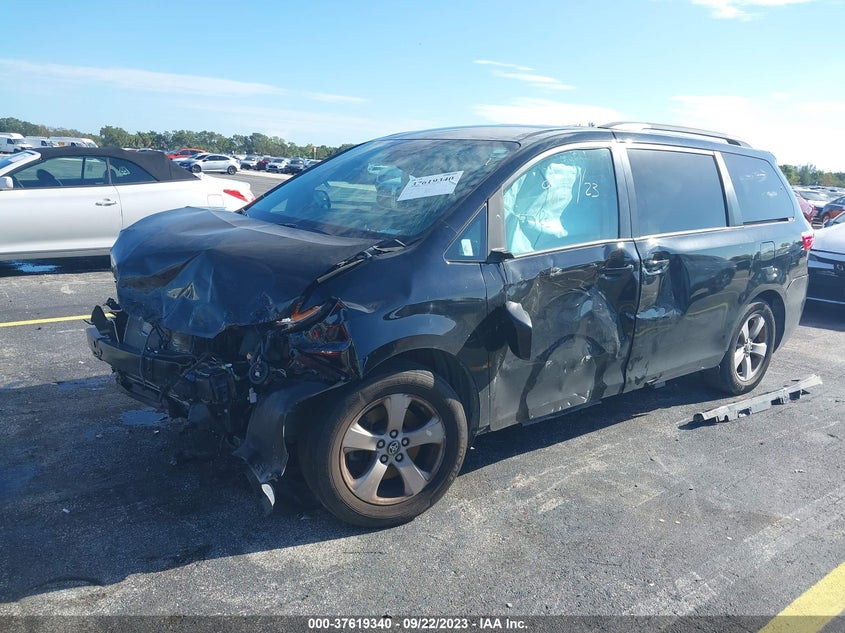 VIN 5TDKZ3DC4LS072390 2020 TOYOTA SIENNA LE