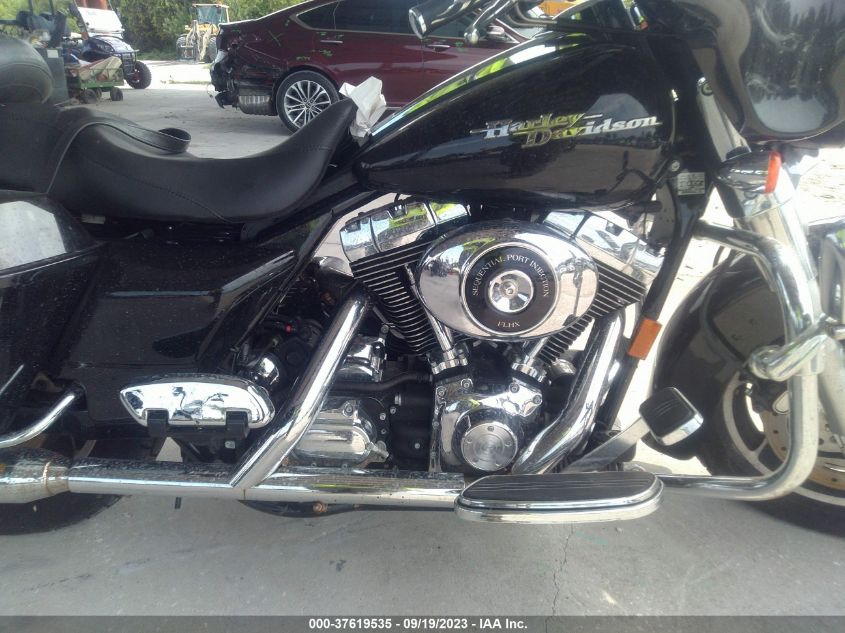 2006 HARLEY-DAVIDSON FLHXI - 1HD1KBW196Y613091