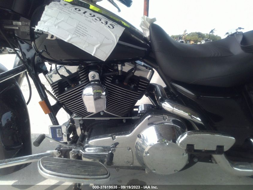 2006 HARLEY-DAVIDSON FLHXI - 1HD1KBW196Y613091