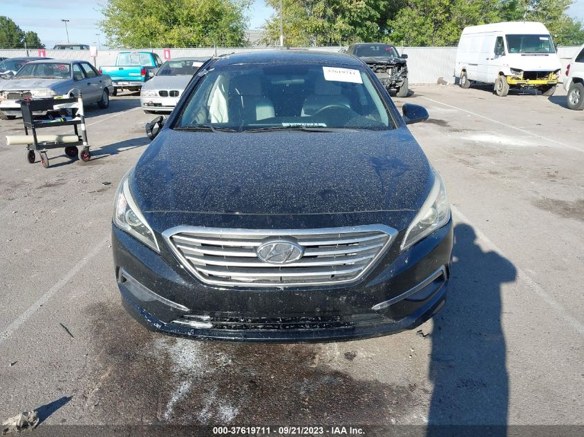 2015 HYUNDAI SONATA 2.4L SE - 5NPE24AFXFH257088