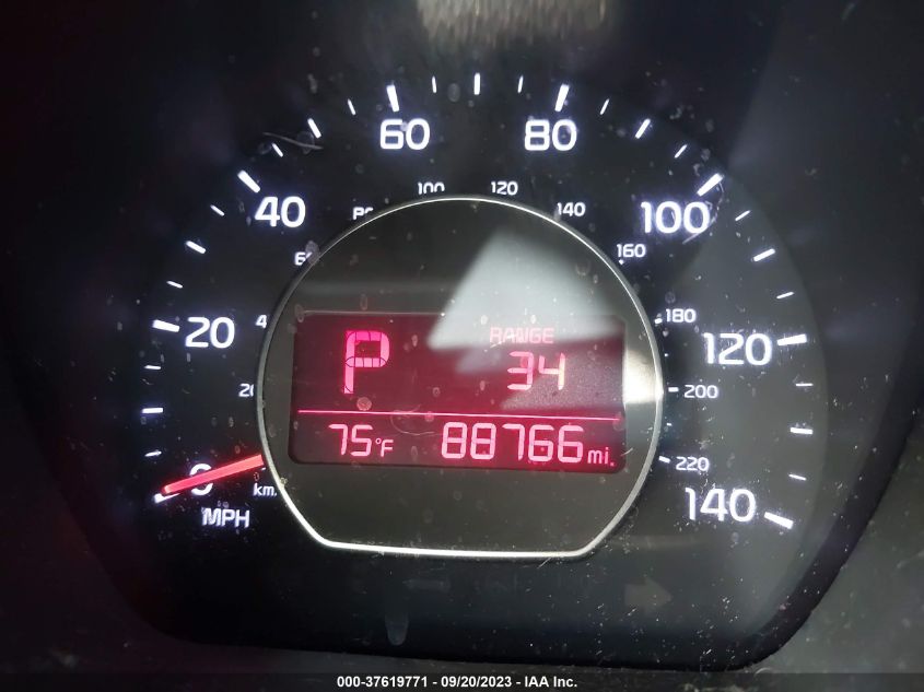 2015 KIA SOUL + - KNDJP3A50F7143512