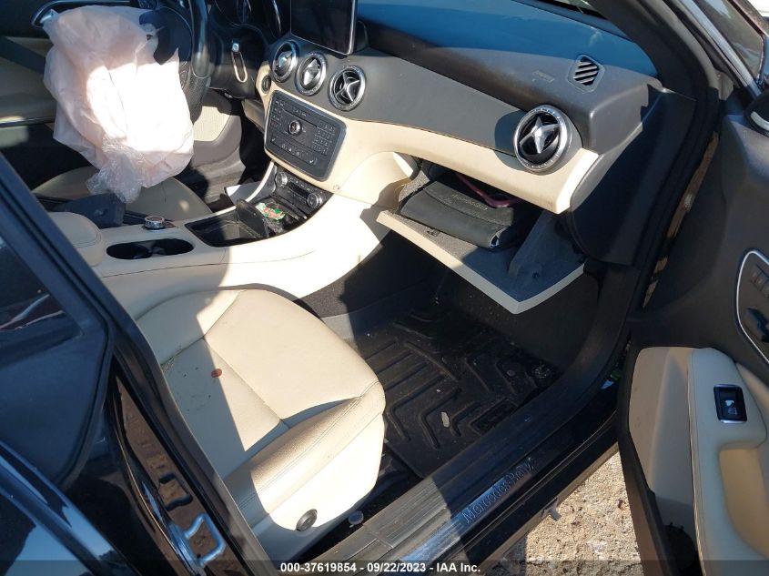 2015 MERCEDES-BENZ CLA-CLASS CLA 250 - WDDSJ4EB1FN181912