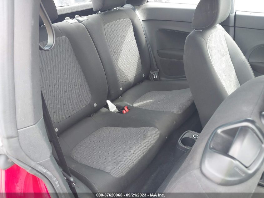 2014 VOLKSWAGEN BEETLE - 3VWFT7AT2EM627307