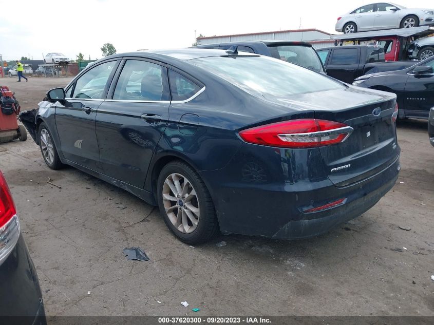 3FA6P0HD4LR232866 Ford Fusion SE 3