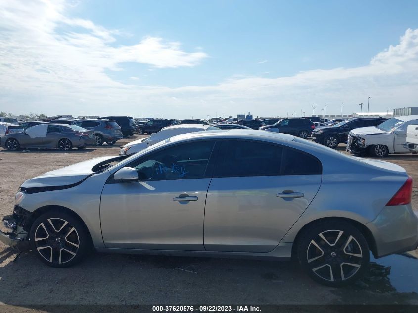 2018 VOLVO S60 DYNAMIC - YV140MTL5J2457756