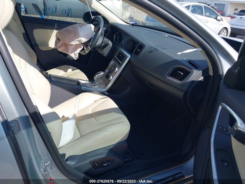 2018 VOLVO S60 DYNAMIC - YV140MTL5J2457756