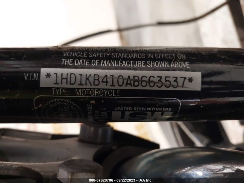 2010 HARLEY-DAVIDSON FLHX - 1HD1KB410AB663537
