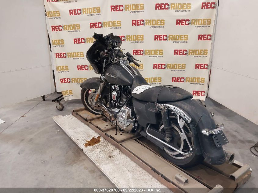 2010 HARLEY-DAVIDSON FLHX - 1HD1KB410AB663537