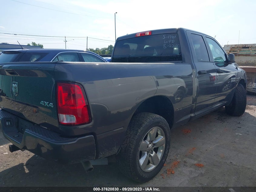 VIN 1C6RR7FG0JS327084 2018 RAM 1500 EXPRESS