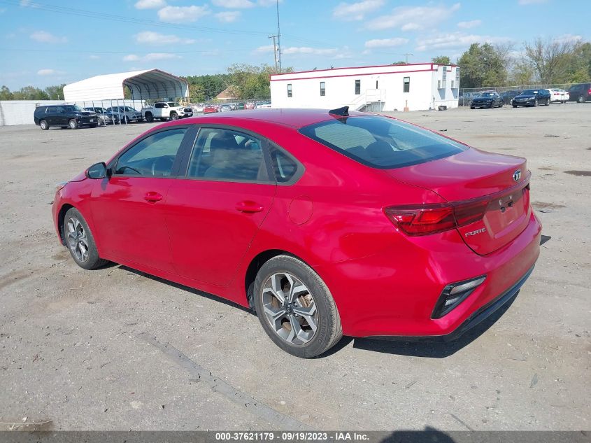 3KPF24AD4LE163274 Kia Forte LXS 3