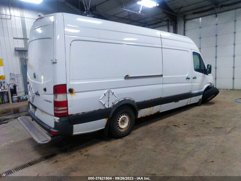 2014 MERCEDES-BENZ SPRINTER CARGO VANS WD3PE8DE1E5829975