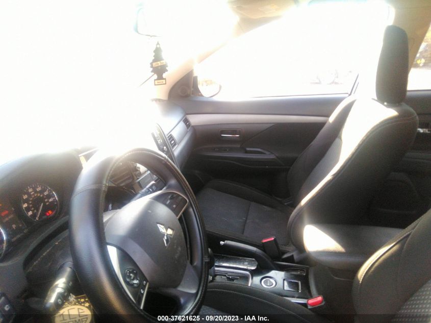 2018 MITSUBISHI OUTLANDER SE/SEL - JA4AZ3A31JZ039031