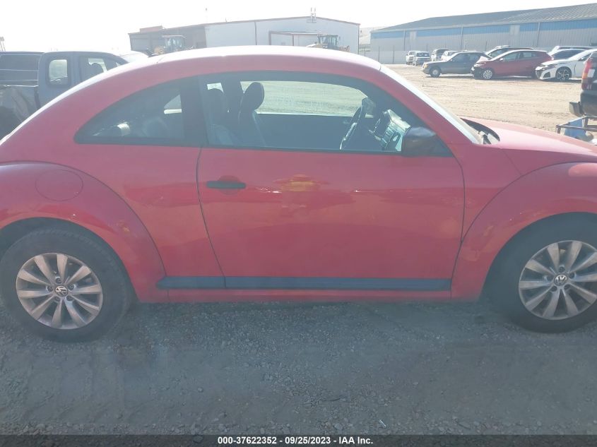 2015 VOLKSWAGEN BEETLE COUPE 1.8T FLEET EDITION - 3VWF17AT8FM638055
