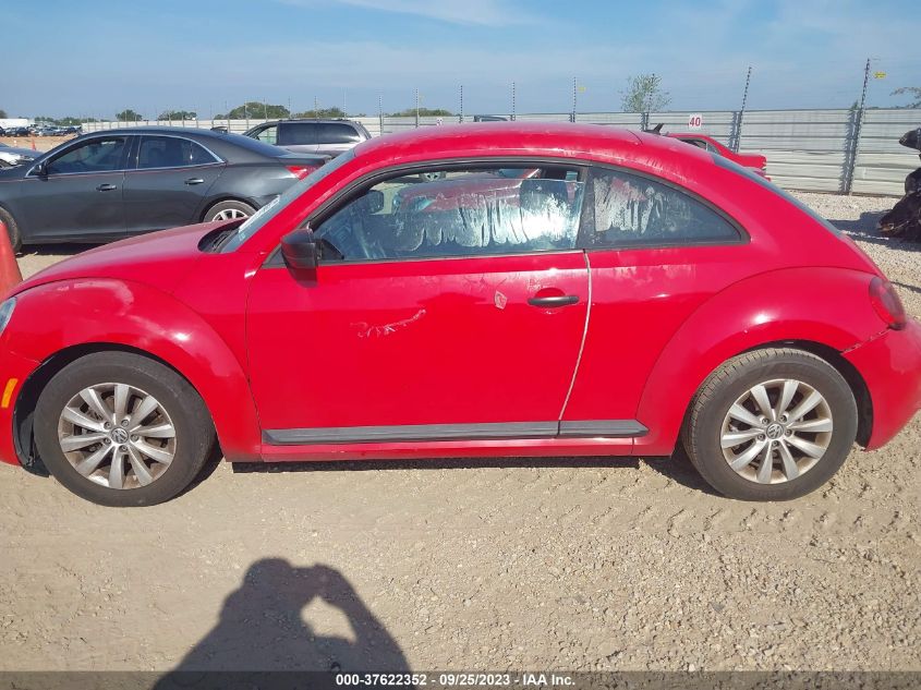 2015 VOLKSWAGEN BEETLE COUPE 1.8T FLEET EDITION - 3VWF17AT8FM638055