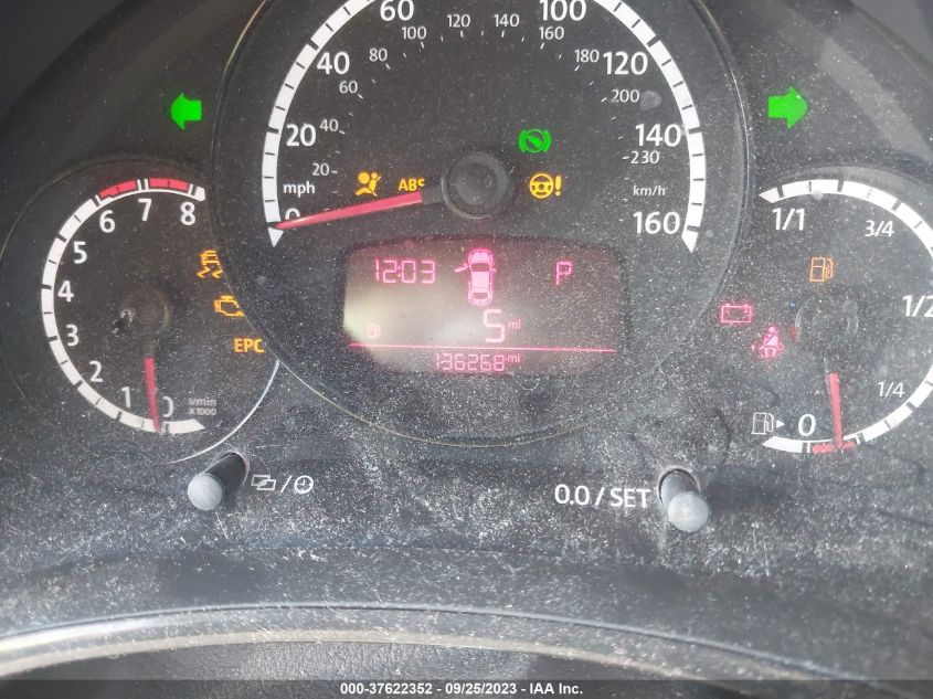 2015 VOLKSWAGEN BEETLE COUPE 1.8T FLEET EDITION - 3VWF17AT8FM638055