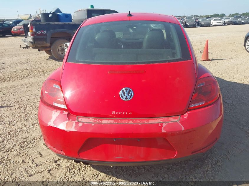 2015 VOLKSWAGEN BEETLE COUPE 1.8T FLEET EDITION - 3VWF17AT8FM638055