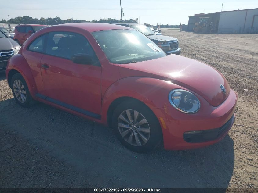 2015 VOLKSWAGEN BEETLE COUPE 1.8T FLEET EDITION - 3VWF17AT8FM638055