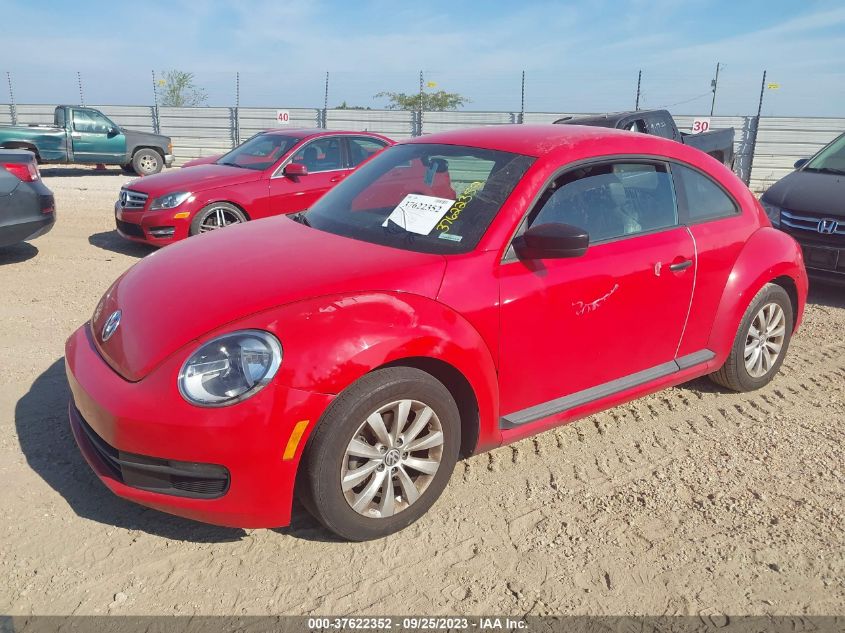 2015 VOLKSWAGEN BEETLE COUPE 1.8T FLEET EDITION - 3VWF17AT8FM638055