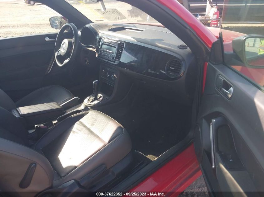 2015 VOLKSWAGEN BEETLE COUPE 1.8T FLEET EDITION - 3VWF17AT8FM638055