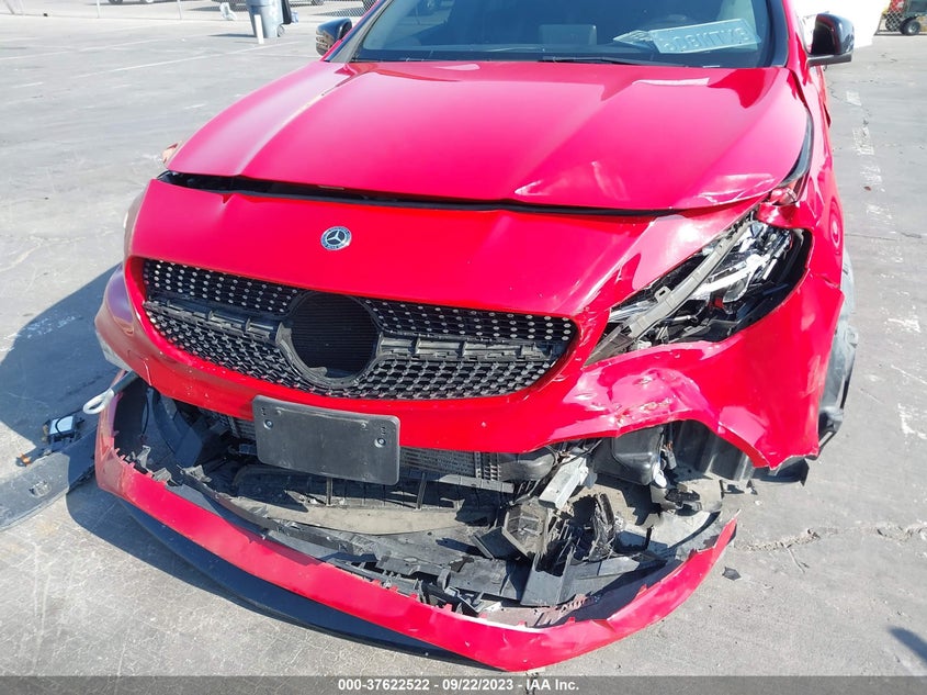 VIN WDDSJ4EB0JN579587 2018 MERCEDES-BENZ CLA CLA 250