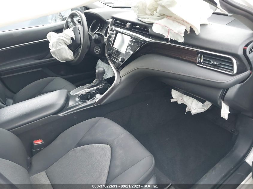 2019 TOYOTA CAMRY LE/SE/XLE/L - 4T1B11HK5KU270401