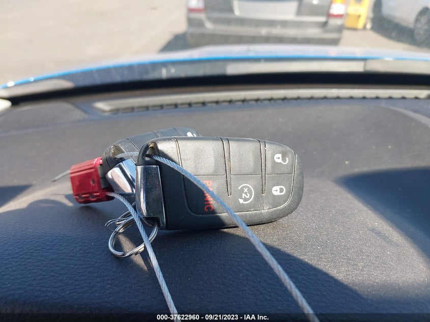 VIN 3C4NJCBB8KT832775 2019 JEEP COMPASS LATITUDE