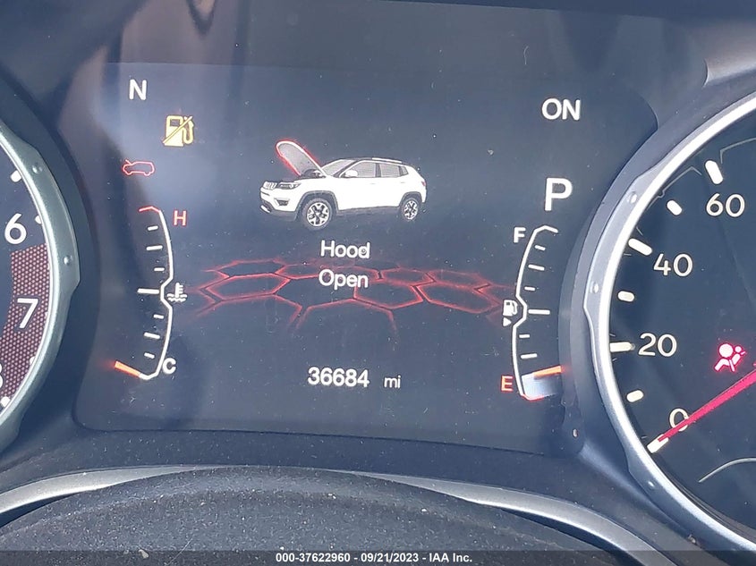 VIN 3C4NJCBB8KT832775 2019 JEEP COMPASS LATITUDE